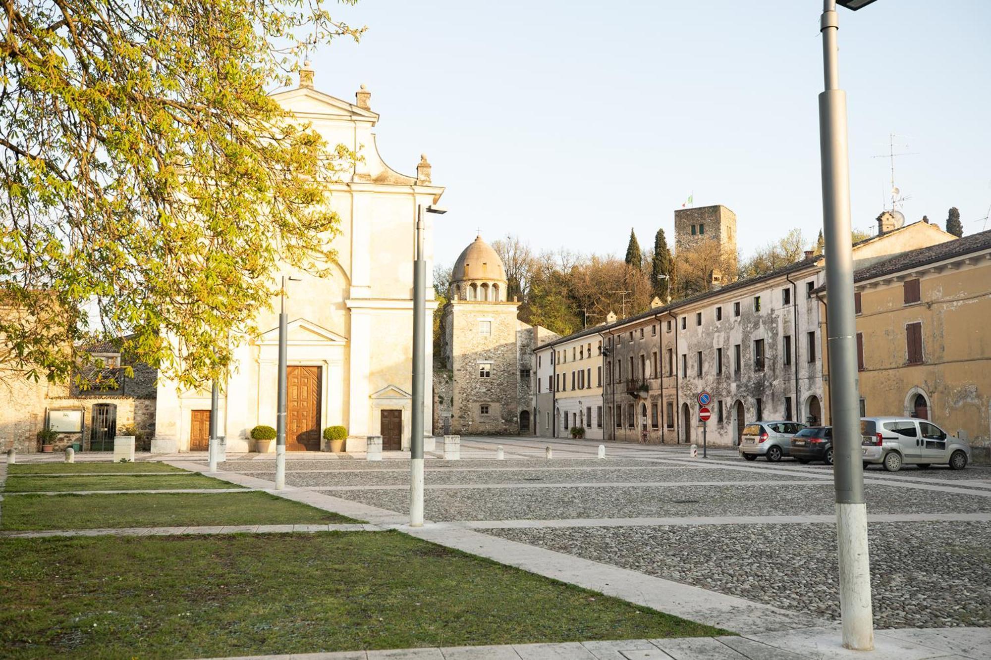 Relais La Rocca Solferino Bed & Breakfast Exterior photo