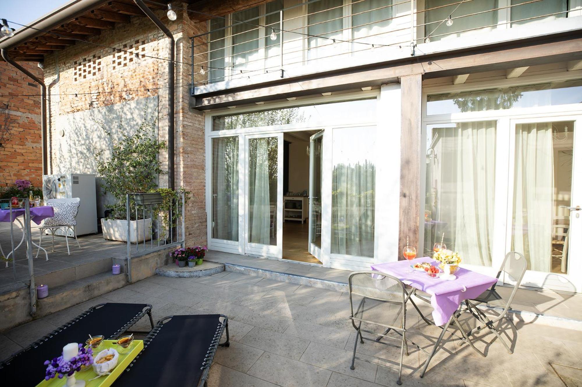 Relais La Rocca Solferino Bed & Breakfast Exterior photo