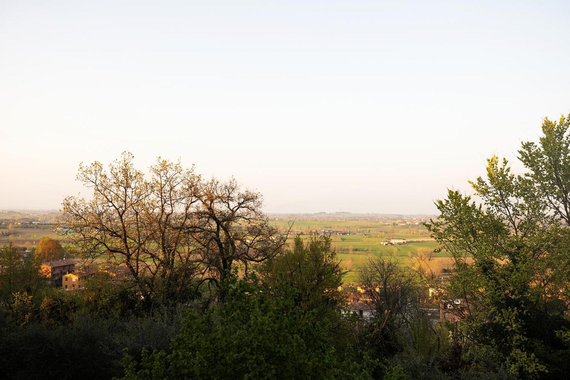 Relais La Rocca Solferino Bed & Breakfast Exterior photo